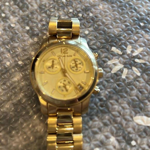 Michael Kors Three-Hand Gold-Tone Stainless Steel Watch - Picture 2 of 5